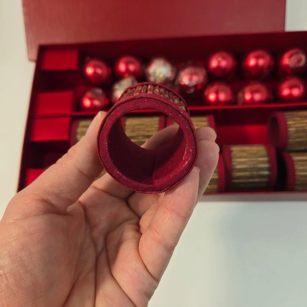 Neiman Marcus 2002 Christmas Set 8 Bamboo Napkin Rings & 12 Red Ball Candles Box